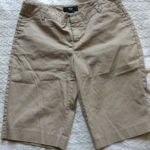 Mossino Stretch Tan Shorts